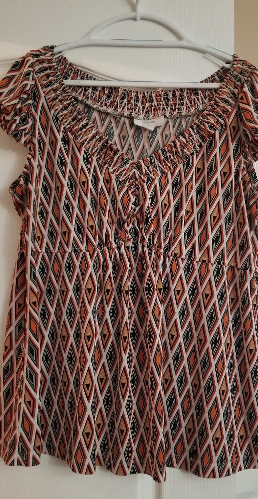 Short-sleeve blouse